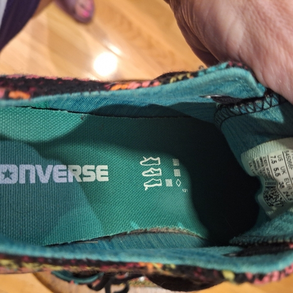 Converse - Picture 7 of 8